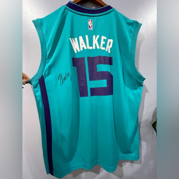 Kemba Walker Signed Charlotte Hornets Jersey #15 Teal Size L NBA - Picture 1 of 10